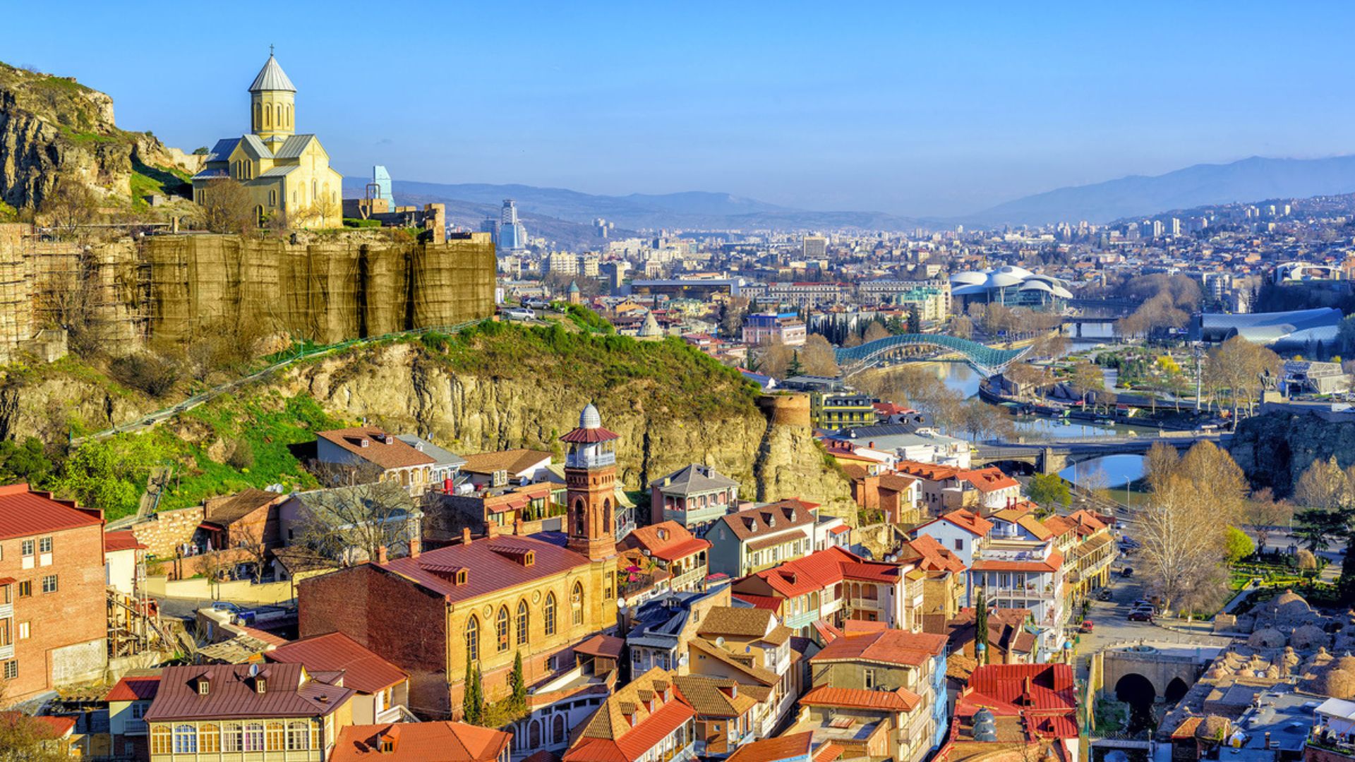 أفضل 5 أماكن سياحية في تبليسي: اكتشف جمال العاصمة الجورجية