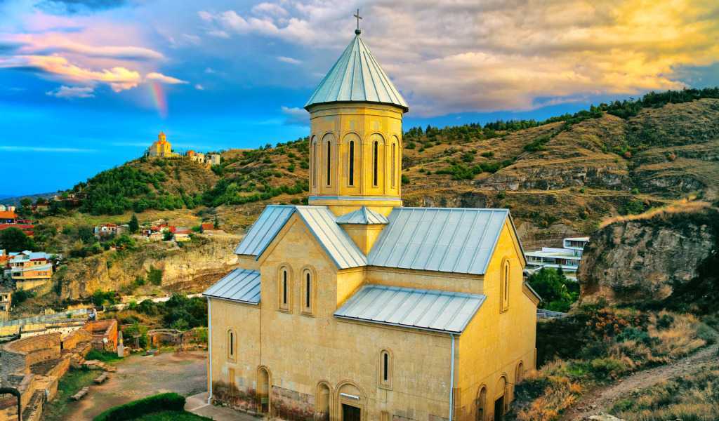 سحر السياحة في باتومي: اكتشف جمال هذه الوجهة السياحية الساحرة